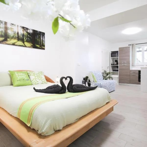 Gaume Sweet Home, hotel v destinaci Moyen