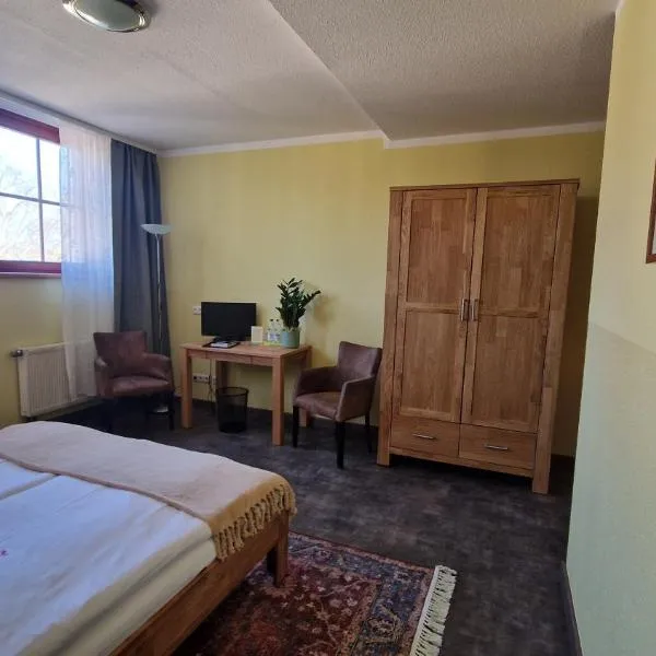 Logis Hotel Stadt Neustadt, hotel v destinaci Neustadt