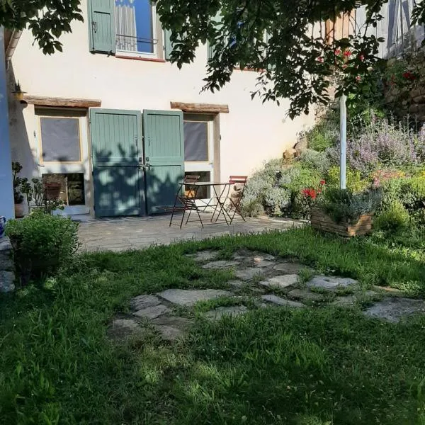 chambre d'hôtes charme et nature, hotel v destinaci Vieille-Brioude
