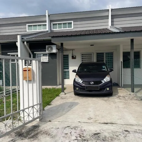 Anas HOMESTAY, hotel v destinaci Pusing