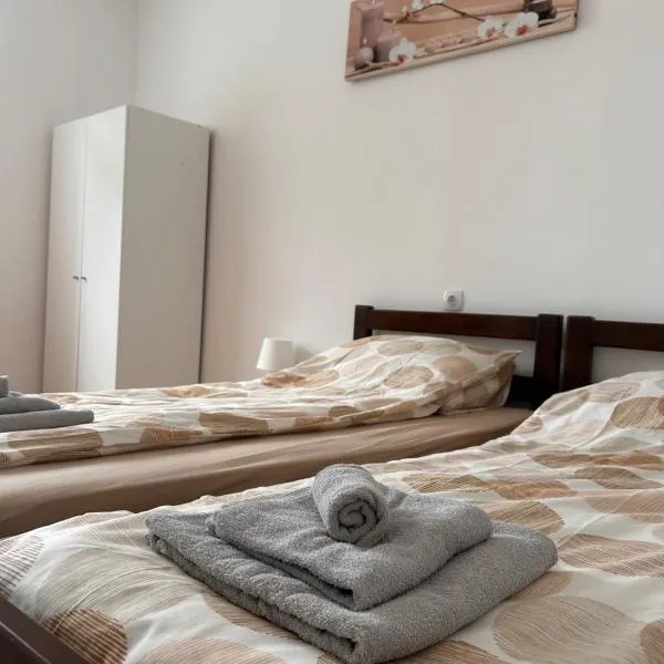 Ferienwohnung Fedderwarden, hotel v destinaci Wilhelmshaven