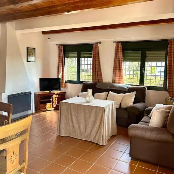 Hispalis villa en Aracena, hotel v destinaci La Umbría