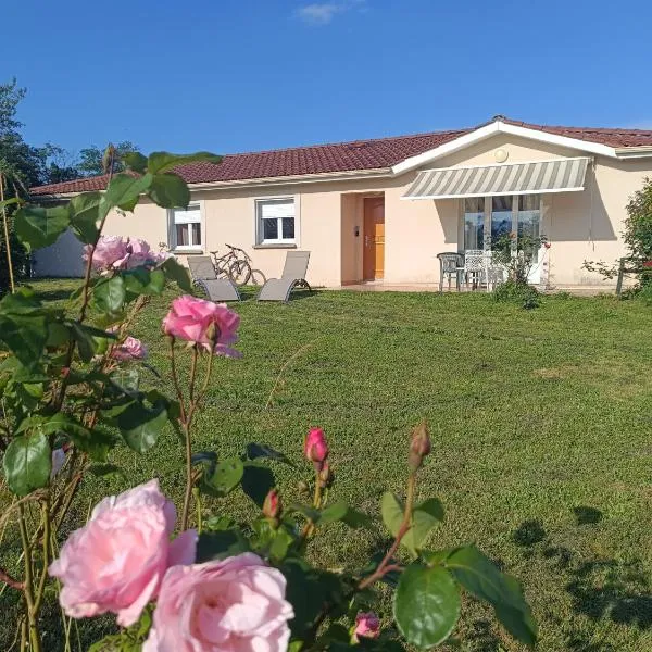 Belle maison sur la Voie Verte, Mâcon-Cluny, 6 personnes, hotelli kohteessa Charnay-lès-Mâcon