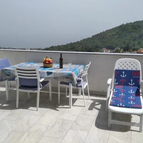 Apartment Miro- 5 km from Opatija, hotel a Matulji (Mattuglie)