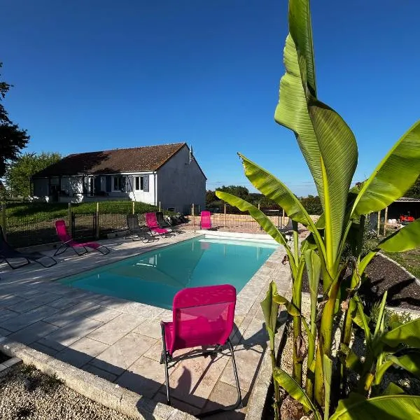 Maison 10 personnes avec piscine jacuzzi, proche du PAL, hotel v destinaci Boucé