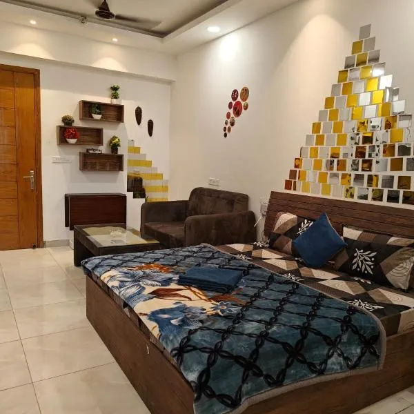 Nirvana Home Stay Couple Friendly, hotel in Noida