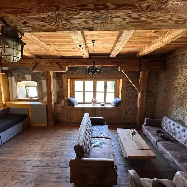 Farma Bláto - Apartmány Sýpka a glamping, hotel a Uhlířské Janovice