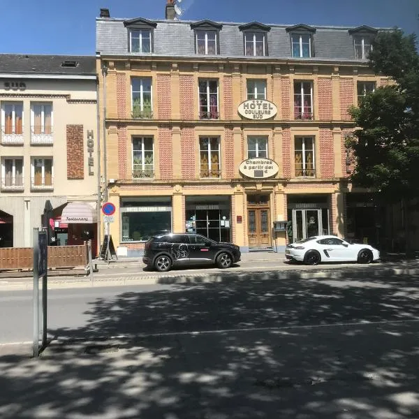 Hotel Couleurs Sud Centre-ville Gare Charleville-Mézières, hotel v destinaci Charleville-Mézières