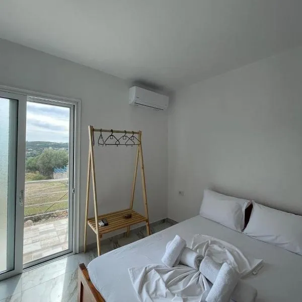Ambelas Guest Rooms 4, hotell sihtkohas Himarë