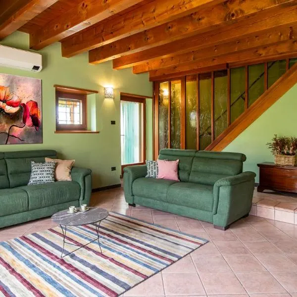 BOSSEMA 8 Home, hotel in Calmasino