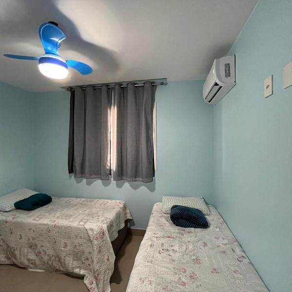 Edf Gil Nogueira-Praia Morro-Guarapari-3º Andar-APTO FTE-SOL MANHA-Piscina-Sauna-02 quartos com Ar -TV Tela Plana-Wi-Fi-Varanda Gourmet -Tela de Proteção - Purificador Água-Airfray-Dois elevadores-01 Garagem-Portaria 24 horas-50 mts da Praia do Morro - Foto 2