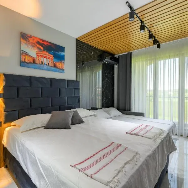 Azur Properties 72, hotel u gradu Škorpilovci