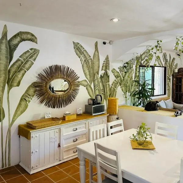 Sirenas Caribbean Rooms Holbox، فندق في جزيرة هول بوكس