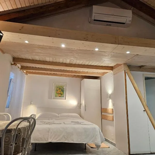 Don Dolfino Guesthouse - Hiša Dolfinova vrata, hotel u Piranu