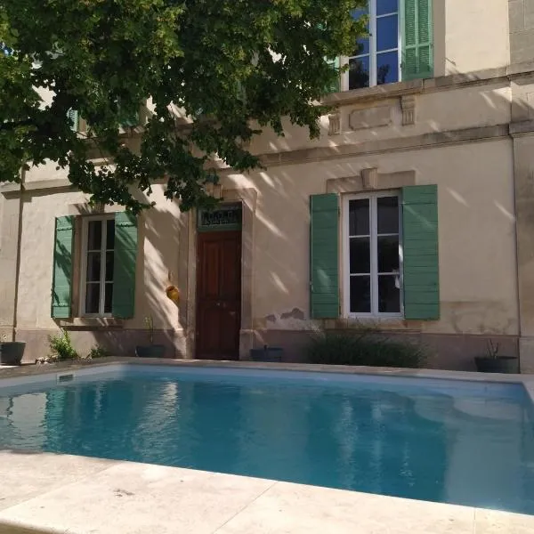 Studio indépendant dans charmante bastide, hotel in Mallemort