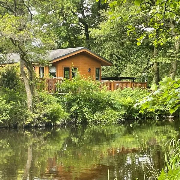 Riverbank Lodge, hotel v destinaci Dollar