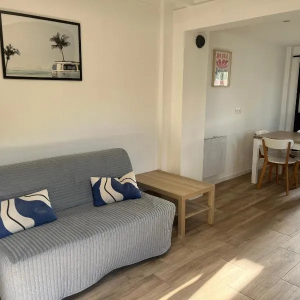 L ermitage Appartement 4 couchages avec terrasse et jardin, à 7 kms de Metz – hotel w mieście Lessy