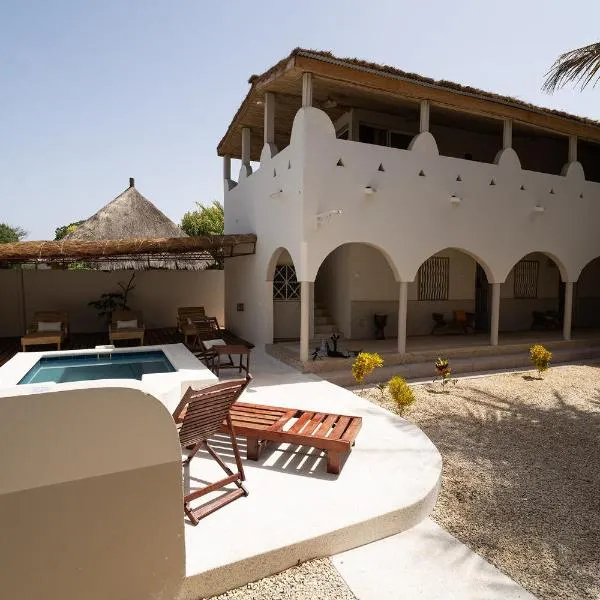 La Teranga Apartament Parrot, hotel in Toubakouta