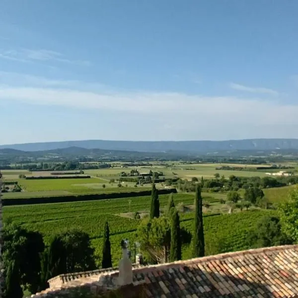 Lovely views in secret Provence、ジュカのホテル