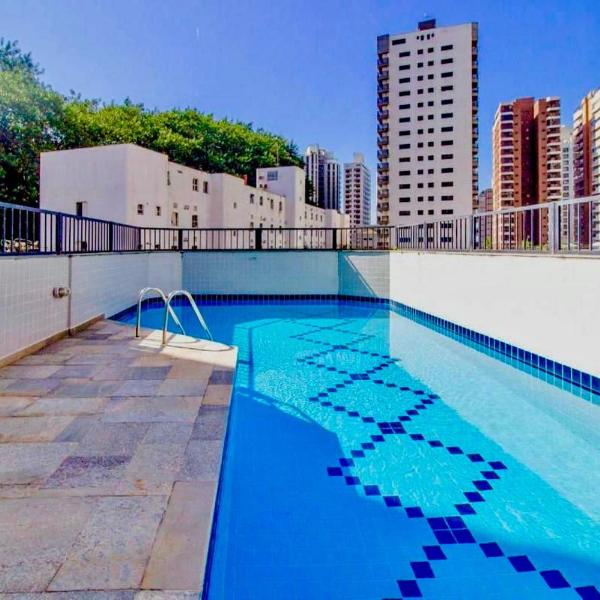 Apto com PISCINA 2 quadras da praia
