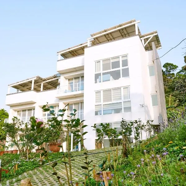 Sky Piece B&B, hotel in Tamsui