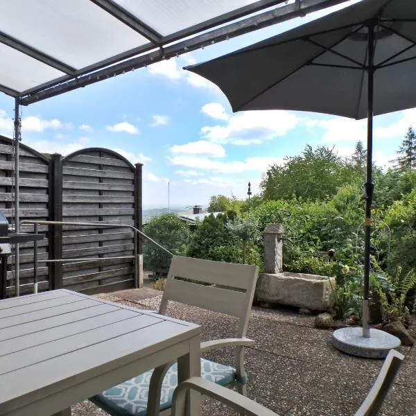 Ferienhaus am Knoten T12 Küche, Grill, Terrasse, Haustier Willkommen ww-knoten Reihenhaus, hotel in Greifenstein