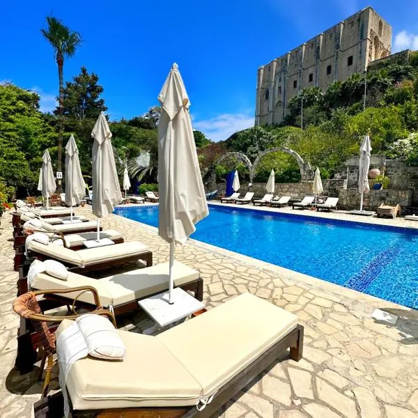 Bellapais Gardens, hotel in Kérynia