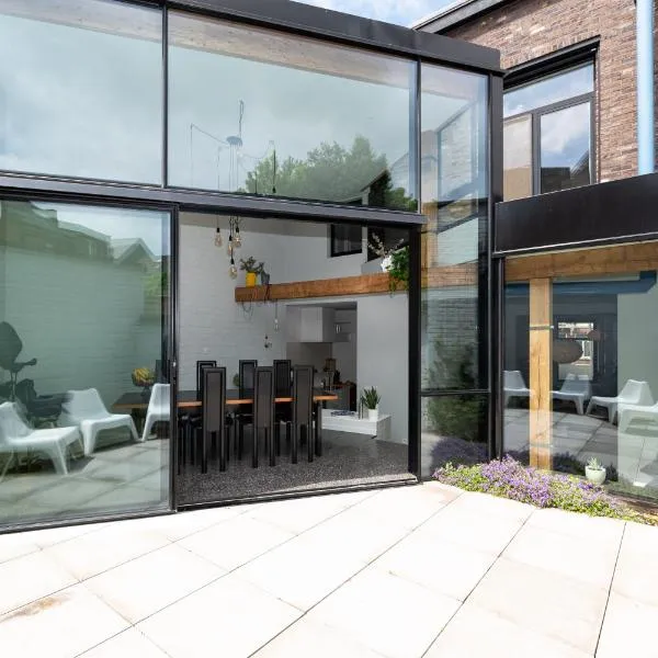 Townhouse Tongeren Center - Featured in Designbook, hotel in Tongeren