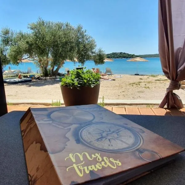 Beachfront Bliss - Vortex2VB, hotel i Tisno