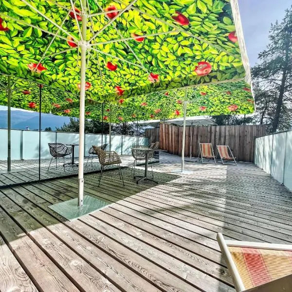 Chalet Panorama Lodge by Interhome, hotel in Imst