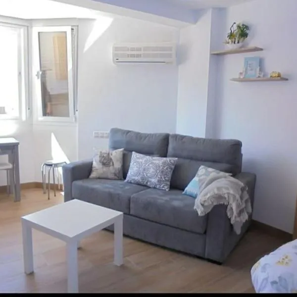 Torre del Mar में, होटल Apartamento estiloso al lado del mar