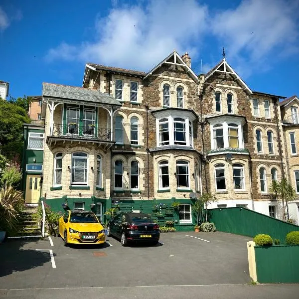 The Earlsdale Bed and Breakfast, hotel v destinaci Ilfracombe
