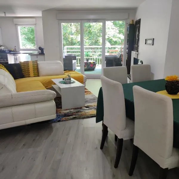 Cosy Appartment Thiais 80m², hotel v destinácii Thiais