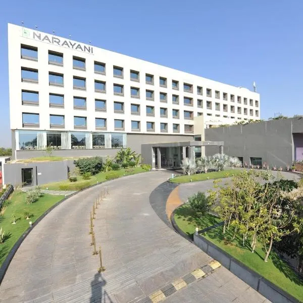 Narayani Heights Hotel & Resort, hotel in Ahmedabad