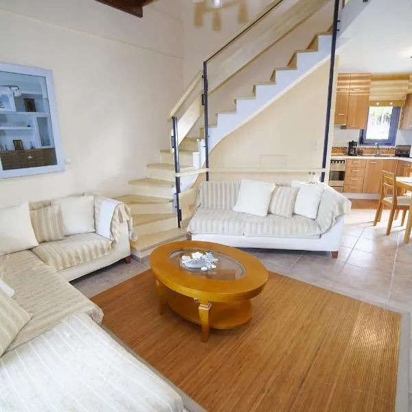 Villa Santoro, hotel in AgiaKampos