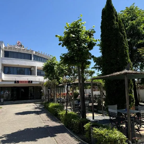 SIRENA HOTEL, hotel v destinaci Tushemisht