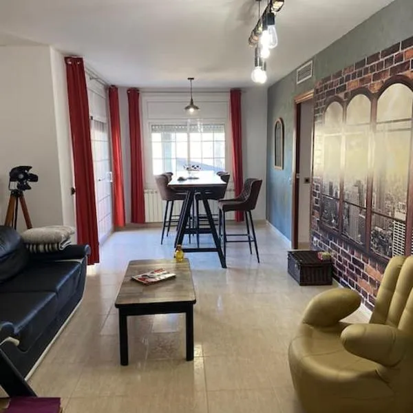 Bonito apartamento a 2 minutos de la playa con vistas al mar, hotel v destinácii Comarruga