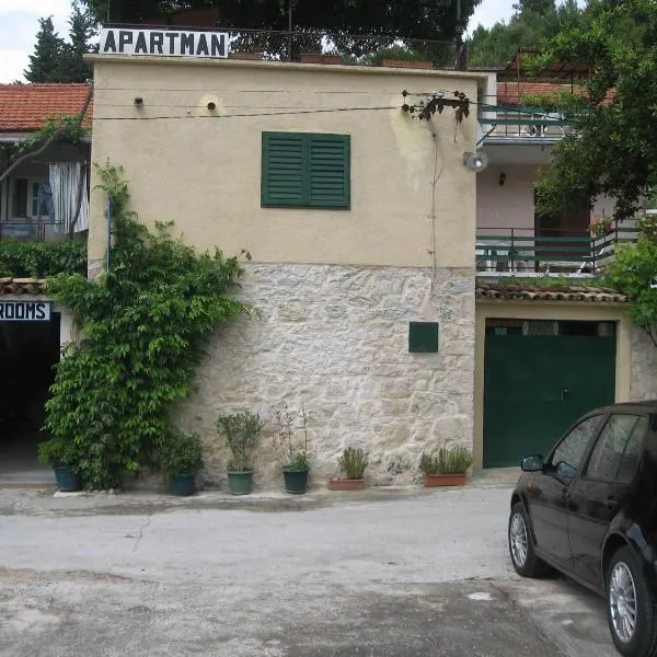 Apartments Darinka, hotell i Skradin