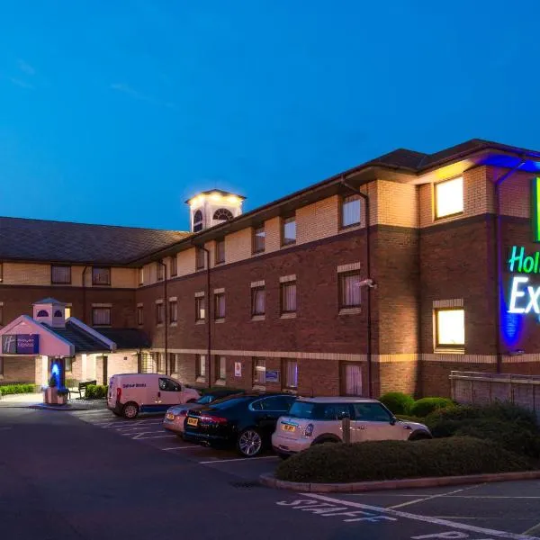 Holiday Inn Express Exeter East, an IHG Hotel, хотел в Екситър