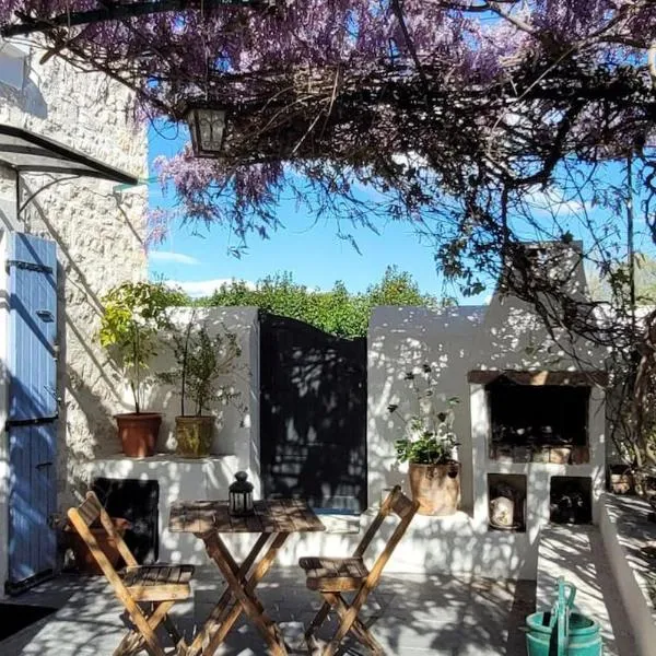 Location appartement dans mas provençal, hotel v destinaci Monteux