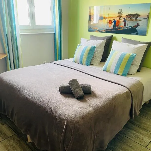 Studio Val de Naurouze Piscine Parking、コロミエのホテル