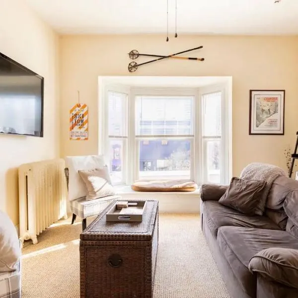 HISTORIC COMFY CONDO- Heart of Ellicottville, Self Checkin, hotel a Ellicottville