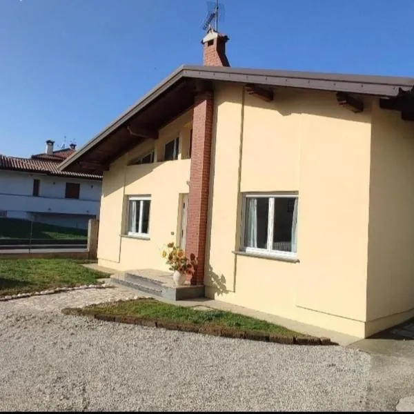 ~ La Villetta Gialla ~ Casa al centro del F.V.G, hotel in Rodeano Basso