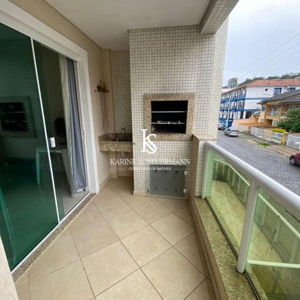 A26 - APARTAMENTO 2 DORMITÓRIOS NO CENTRO DE BOMBINHAS