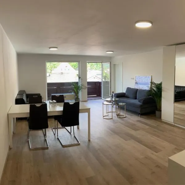 Geräumiges Apartment mit Weitblick 1-6 Personen, hotel v destinaci Imst