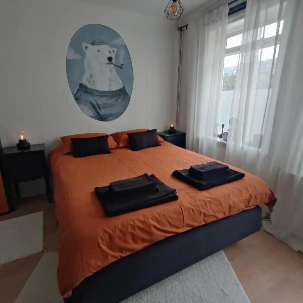 Studio White Bears, Hotel in Akureyri