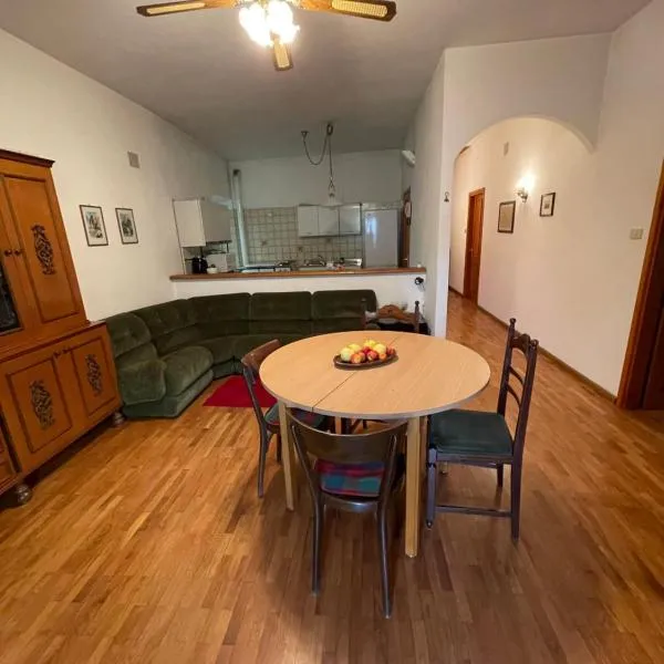 Casa vacanza predaia, hotel v destinaci Taio