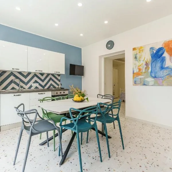 Ciraccio Apartments, hotel v destinaci Procida