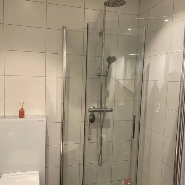 Ritas fancy apartment, hotel v destinaci Råholt