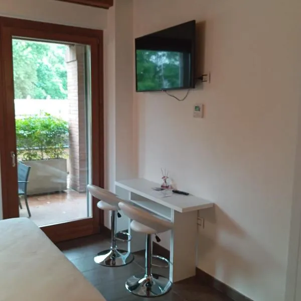 Bes Residence Bergamo Polaresco, hotel v Bergamu